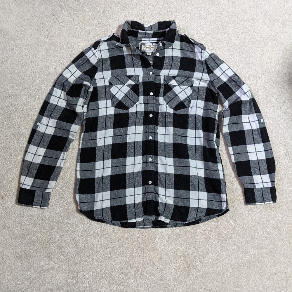 (Bundle 2 for $15) Express B&W Plaid Boyfriend Shirt